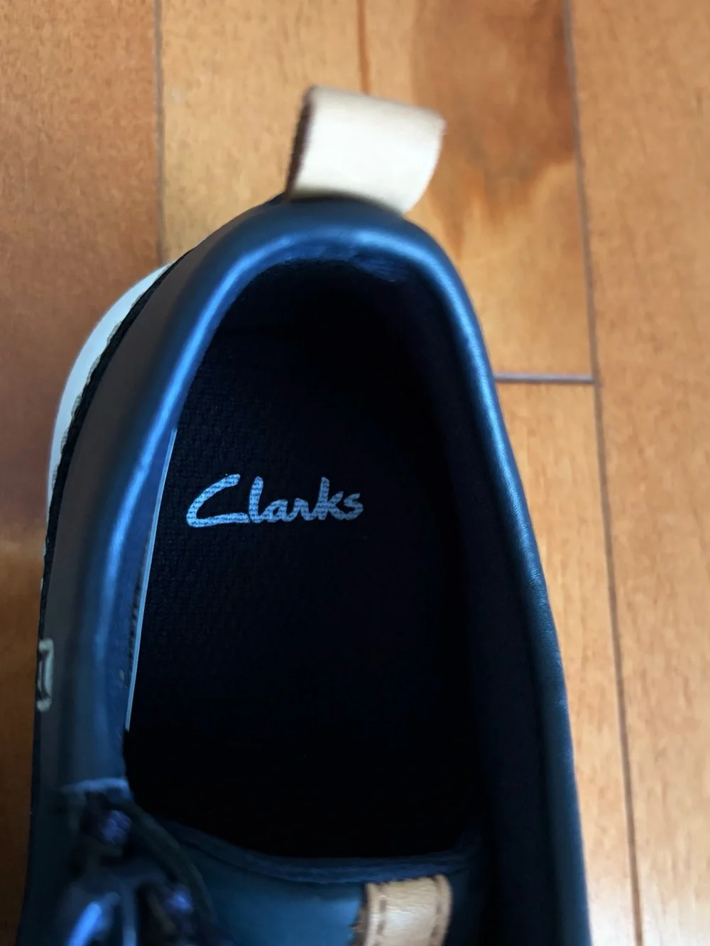NIB Clarks Cloud Blaze Boys Navy Blue Leather Sneakers Shoes Size 2